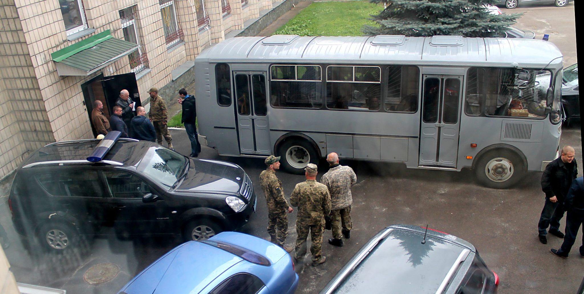 13-та чергова сесія Броварської міської ради 7-го скликання. Бровари. 21 квітня 2016 року cover image